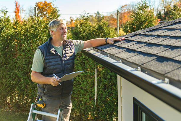 Professional Roofing technician working in Pawleys Island, SC